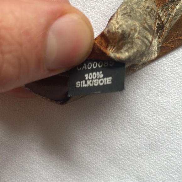 Moore’s “Very” 1980’s floral pattern Silk tie - Picture 7 of 9